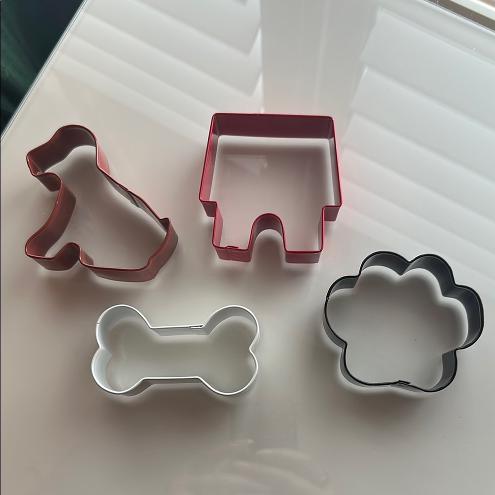 Set of 5 Cookie Cutters - Dog Theme